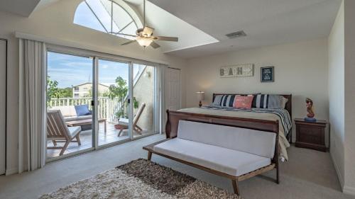 Rent the Perfect 2 Bedroom Townhome on Charlotte Harbor Charlotte County Townhome 1008 - image 5