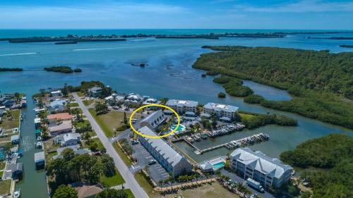 Facilities, Rent the Perfect 2 Bedroom Townhome on Charlotte Harbor, Charlotte County Townhome 1008 in Grove City (FL)