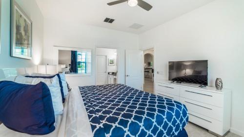 Rent the Perfect 5 Bedroom Villa on Solterra Resort Orlando Villa 4952 - image 6