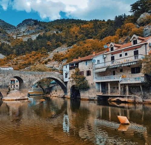 Milovan in Rvaši