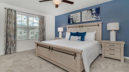 Rent this Luxury 5 Star Townhome on Solara Resort Orlando Townhome 4827 - image 5