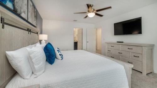 Rent this Luxury 5 Star Townhome on Solara Resort Orlando Townhome 4827 - image 6