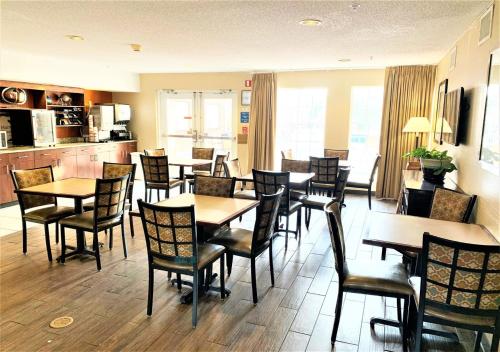 MainStay Suites Brentwood - image 18