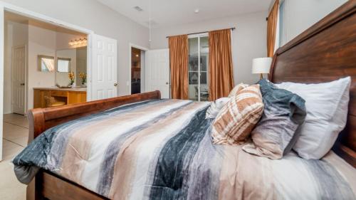 Rent this Luxury 5 Star Villa on Windsor Palms Resort Orlando Villa 4989 - image 5
