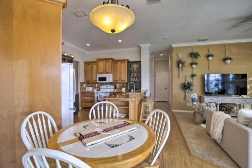 Bright and Sunny Riverview Oasis with Pool and Pond in Riverview, USA