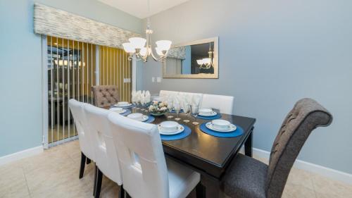 The Ultimate 4 Bedroom Townhome on Paradise Palms Resort Orlando Townhome 4823 - image 2
