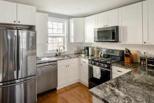 Stunning 3BR Modern Charm in South Philly