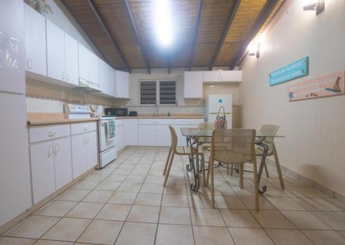Chalet Olas del Sol in Plaja De Gvajanesa