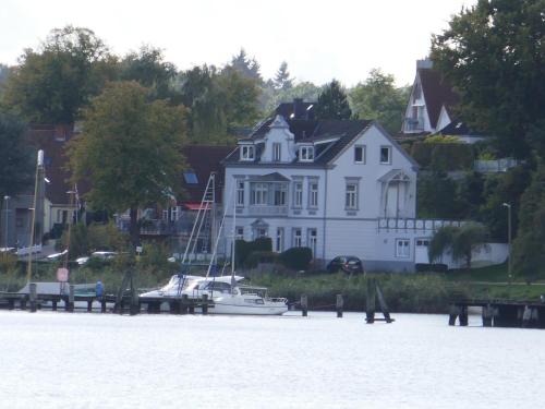 Wohnen am Seglerhafen mit Traveblick im Kontorhaus viele Extras in Lübeck, Deutschland