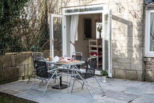 Newly renovated Old bakery House in Bath, 3 Bedroom, FREE Parking in Combe Down