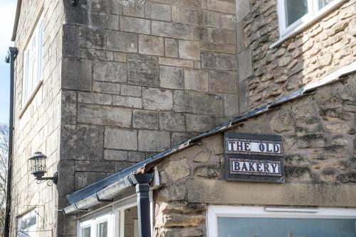 Newly renovated Old bakery House in Bath, 3 Bedroom, FREE Parking in Combe Down