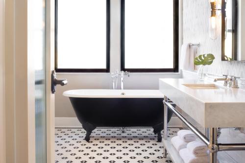 288220164 Kimpton Cottonwood Hotel by IHG