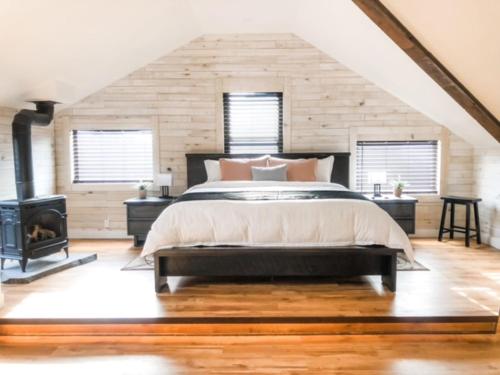King Suite with Balcony