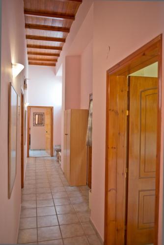 Katerina Traditional Rooms - image 7