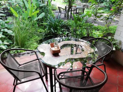 Cinco Hotel B&B in San Salvador