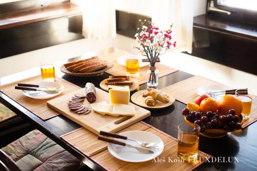 Iekārtas, Pet & Family Friendly House Viktorija - house near Golica with Triglav view in Planina pod Golico