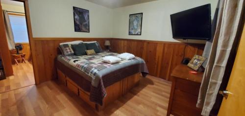 Zephyr Cove Cabin - image 14