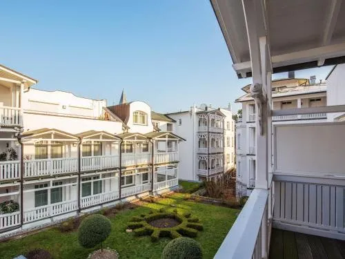 Strandvillen Binz - Ferienwohnung mit 1 Schlafzimmer und Balkon AH-627 in Binz, Deutschland