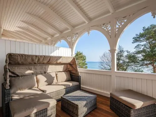Strandvillen Binz - Ferienwohnung mit Meerblick, 2 Schlafzimmern und Balkon SV-008 in Binz, Deutschland