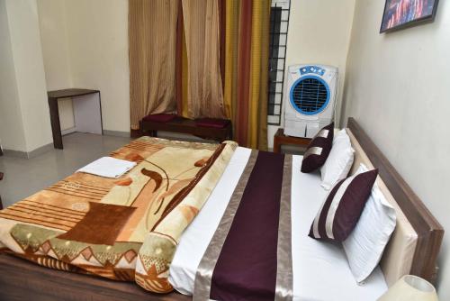 HOTEL DEVYOG