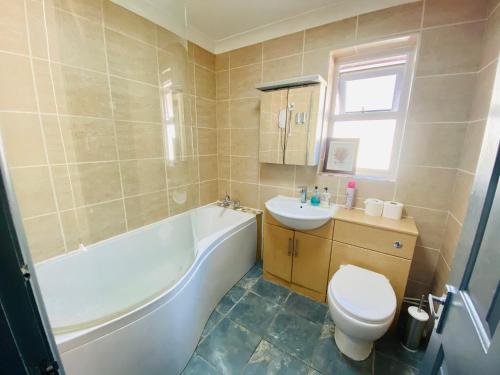 Hollybush Guest House - image 8