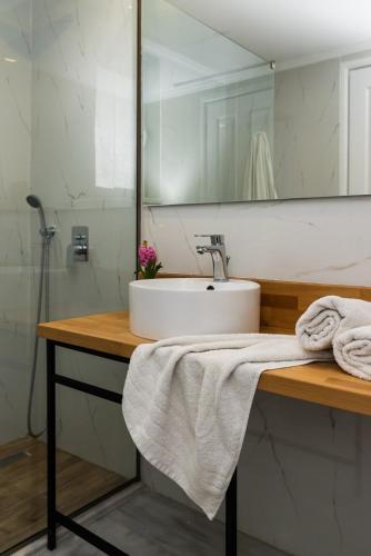Klelia Beach Hotel - image 2