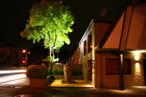 ทัศนียภาพภายนอกโรงแรม, เดอะทาวเวอร์ส ออนเดอะปาร์ค (The Towers on the Park) near โมนาวาเล