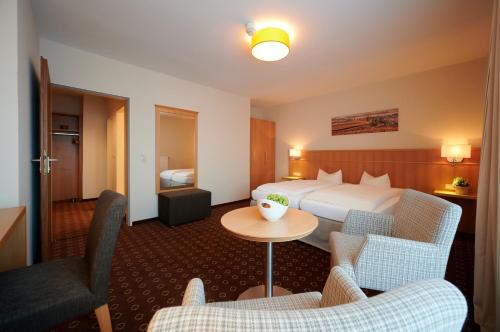 4 twin beds