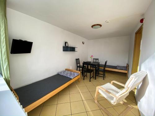 Ośrodek Wczasowy HELIOS – Jastrzebia Gora, NY