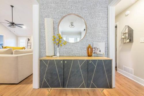Stylish & Spacious Home Near ATL in Other