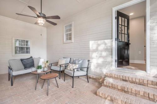 Stylish & Spacious Home Near ATL in Other