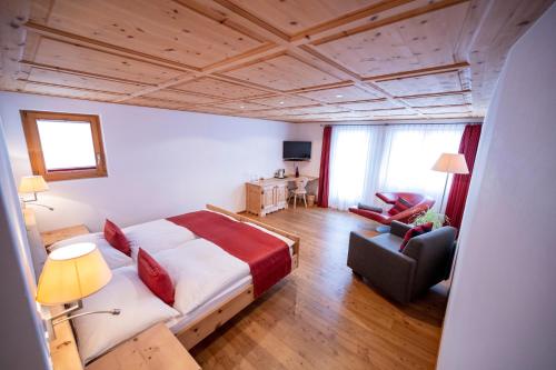 Hotel Engiadina - image 8
