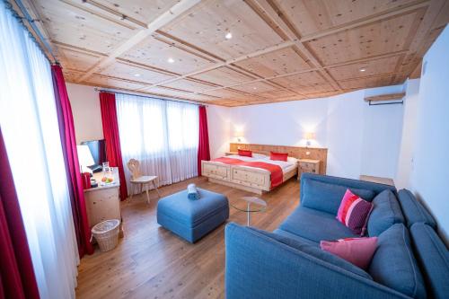 Hotel Engiadina - image 11