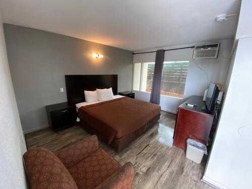 Tarpon Inn Room Type - King Room - Non-Smoking