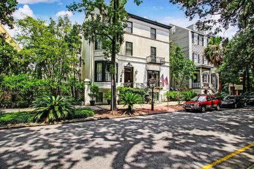 luxury hotels in Savannah