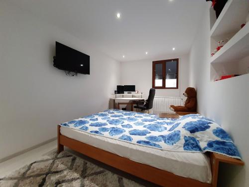 Modern Holiday Home in Puichéric near Kayaking Camping - image 11