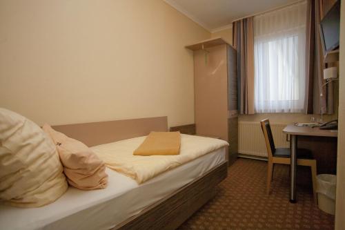 City Hotel - image 5