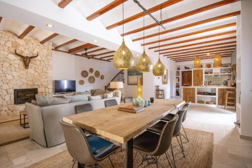 Facilities, Xarabella by Aguilarent in La Xara