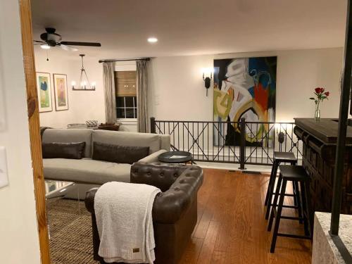 Five-Star Historic Boyd Harvey Carriage House in Knoxville, USA