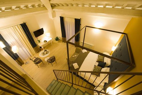 3 twin beds