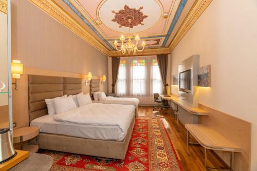Deluxe Triple Room image 10