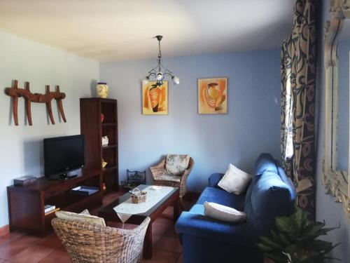 Shared lounge/TV area, La Casa Madrona in Villacastin