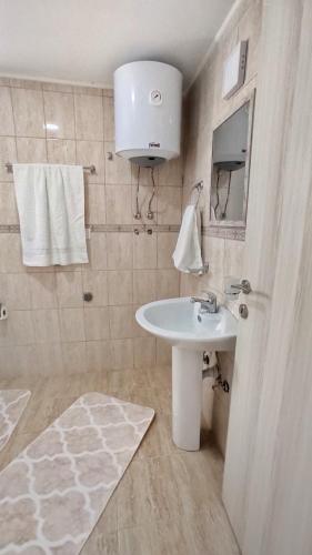 Apartment with Sea View image 5