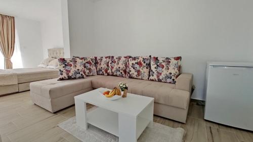 Apartment with Sea View image 4