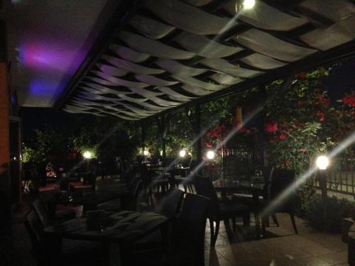 Afrodita Hotel - image 10