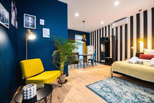 Monsieur Pigalle Room Type - Deluxe Apartment