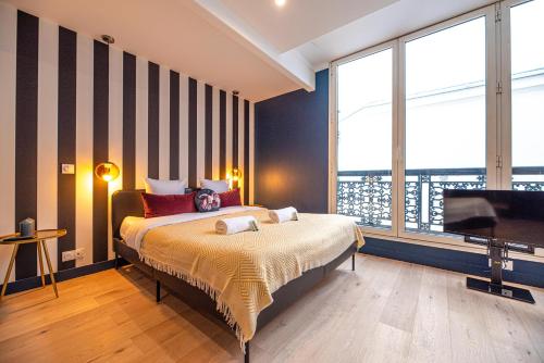 Monsieur Pigalle Room Type - Deluxe Apartment