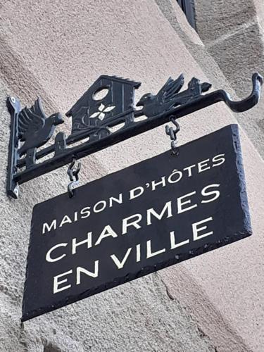 CHARMES EN VILLE Le Charme Authentique