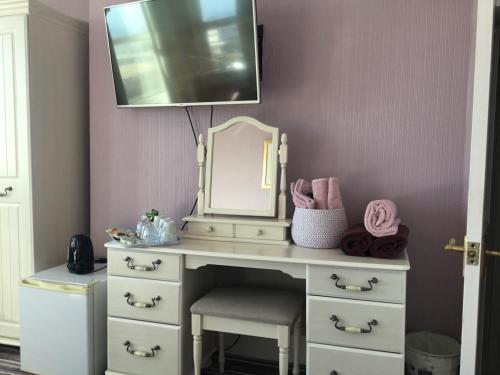 The Coventry Guest House - image 5
