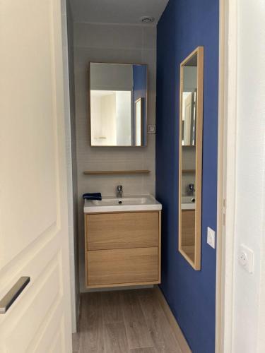 Ванна кімната, La Capitane in Ля Боль